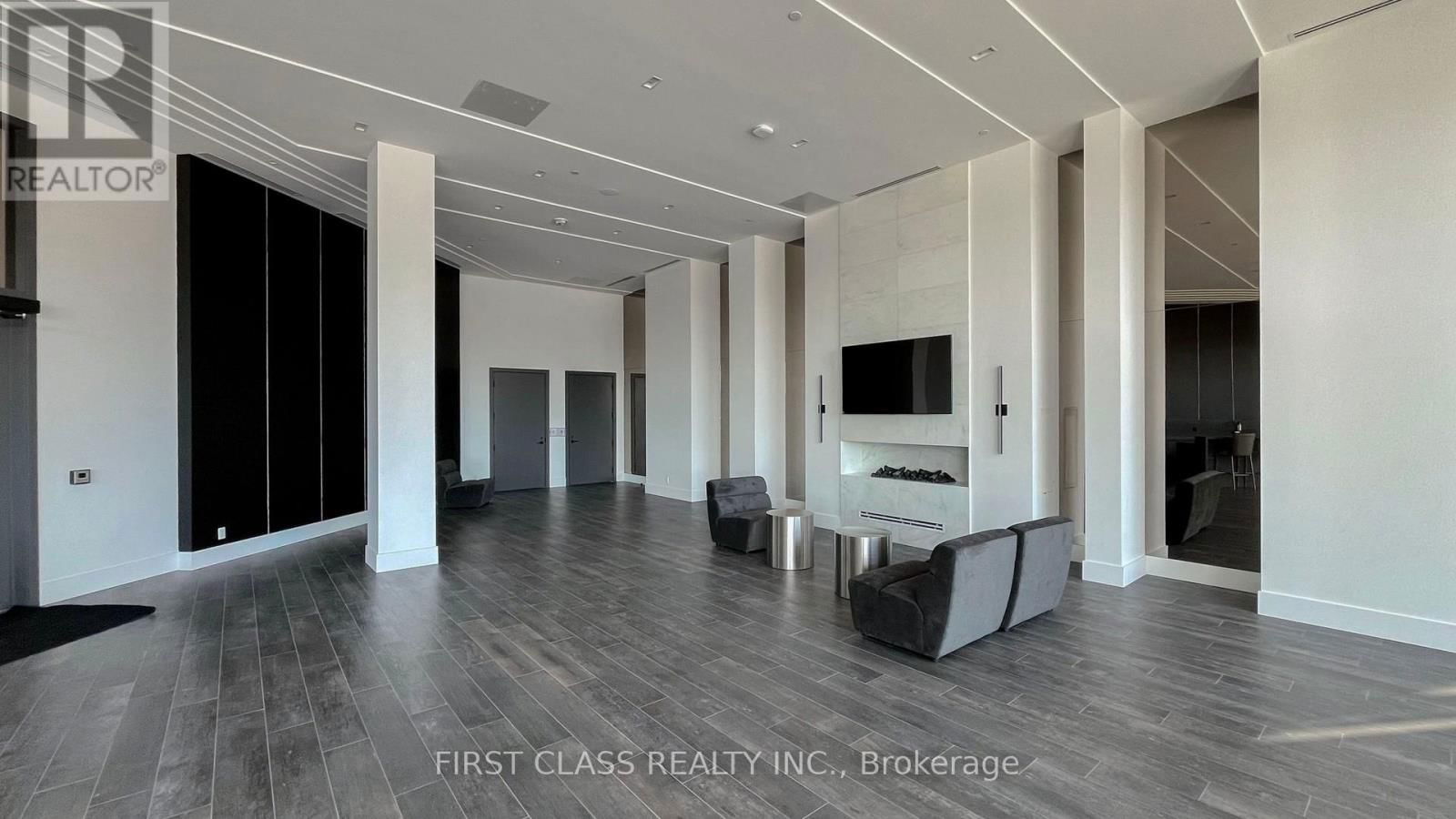 2206 - 18 WATER WALK DRIVE Image 32