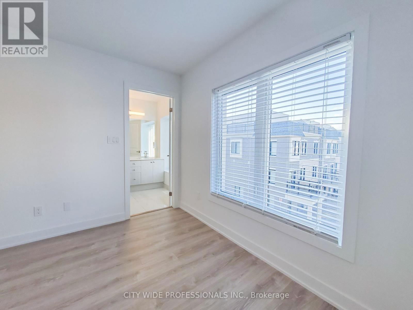 106 COVINGTON CRESCENT Image 35
