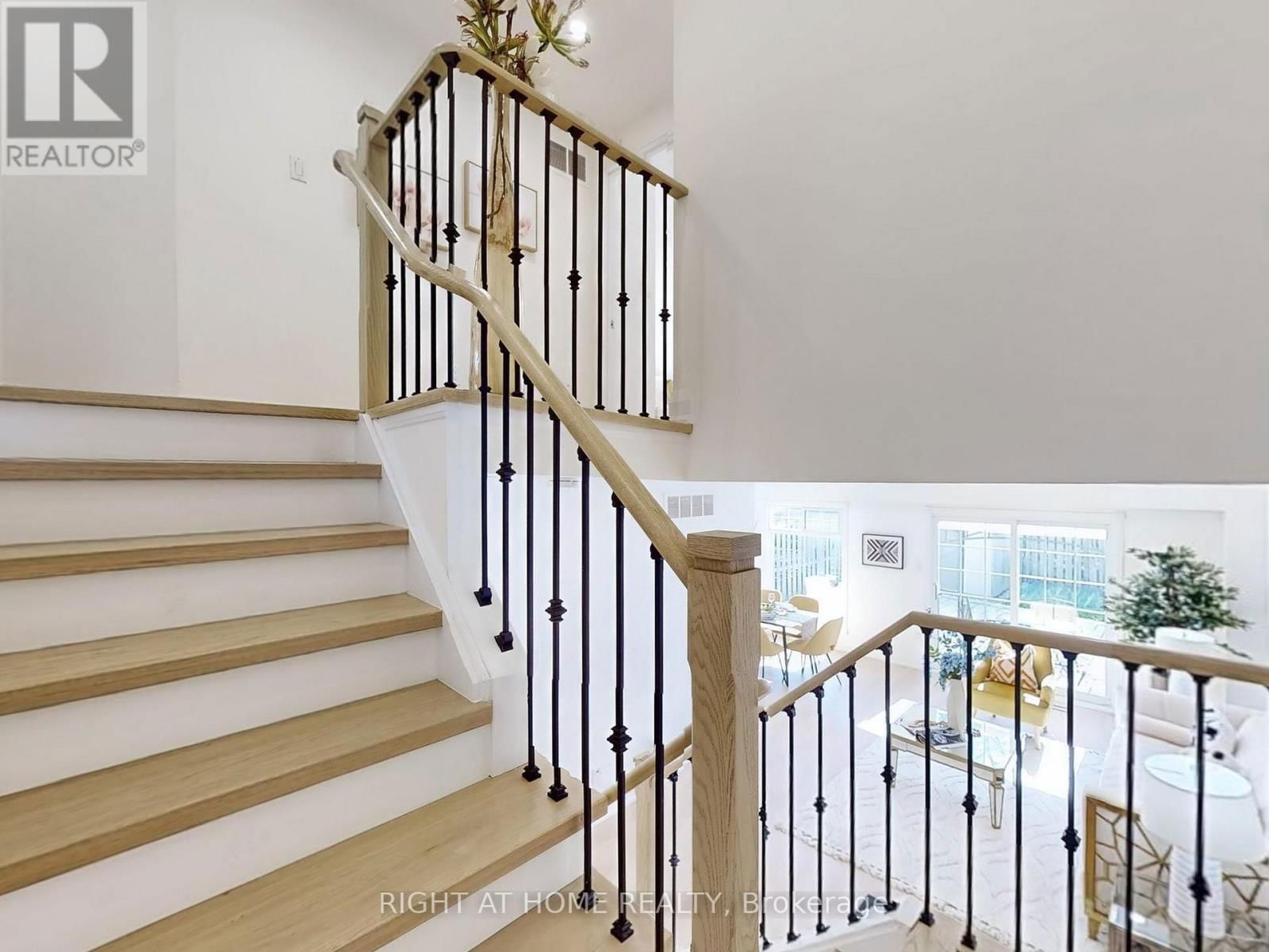 94 REGINALD CRESCENT Image 17