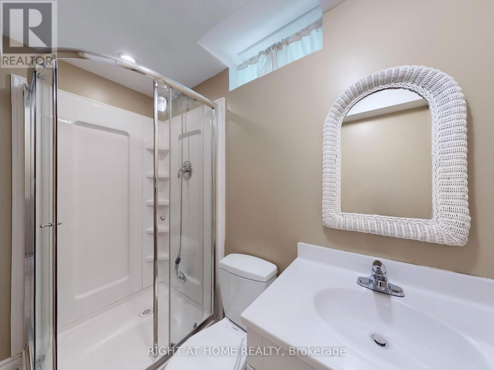 94 REGINALD CRESCENT Image 30