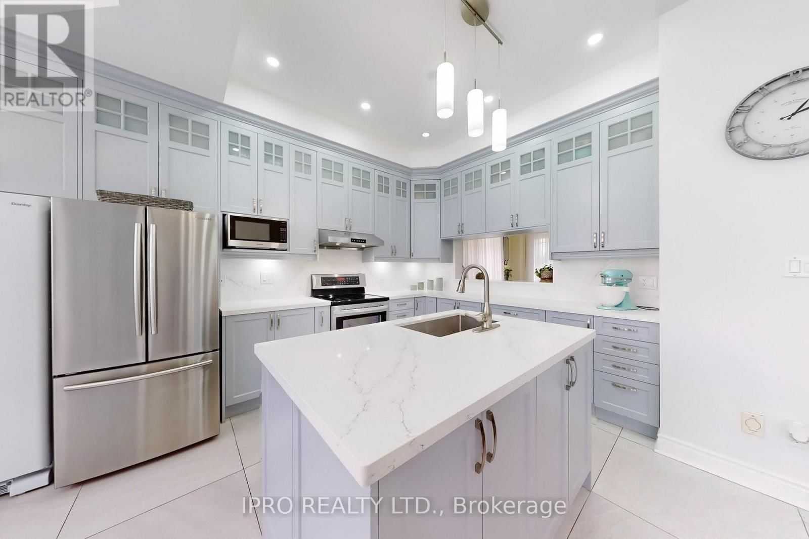 4 COPPERSTONE CRESCENT Image 12