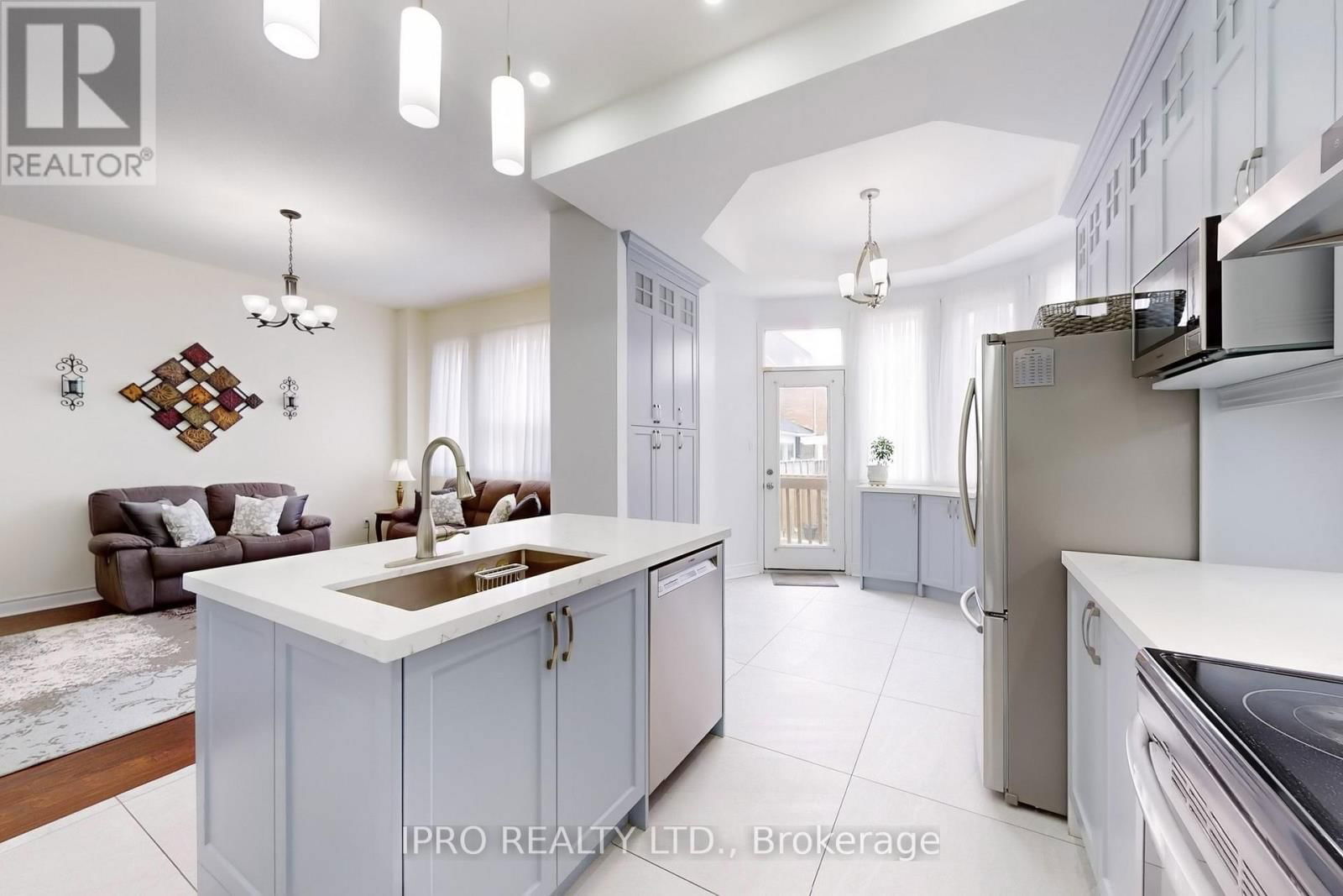 4 COPPERSTONE CRESCENT Image 14