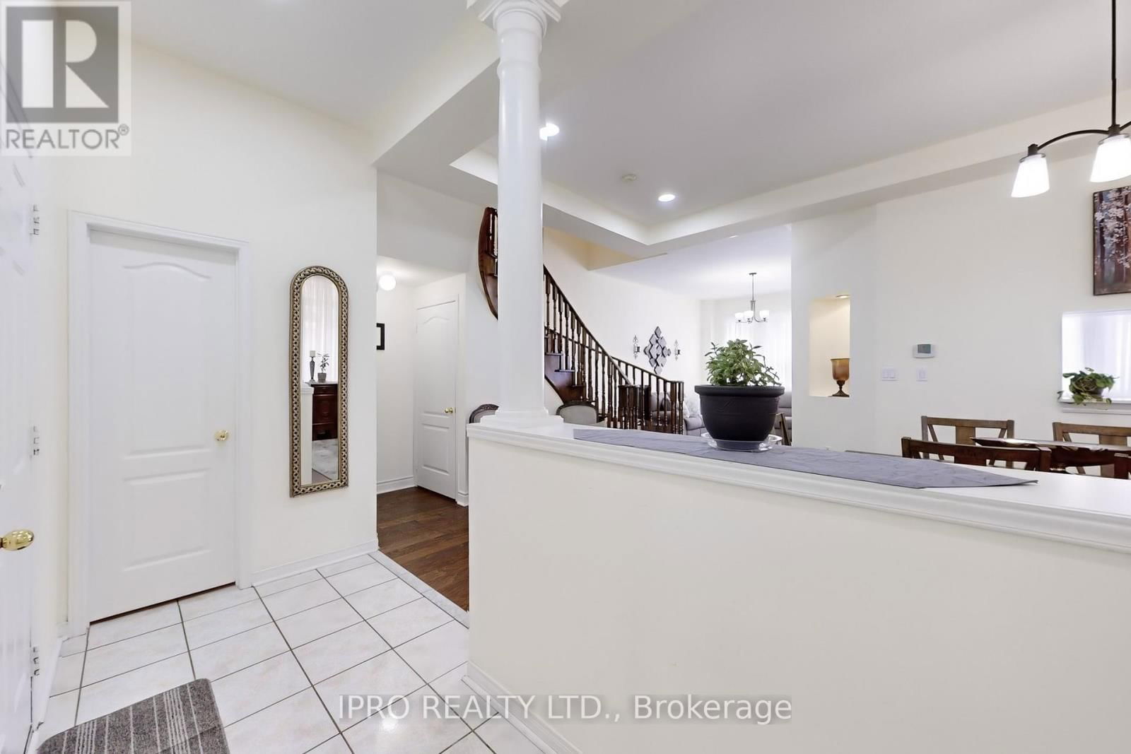 4 COPPERSTONE CRESCENT Image 21
