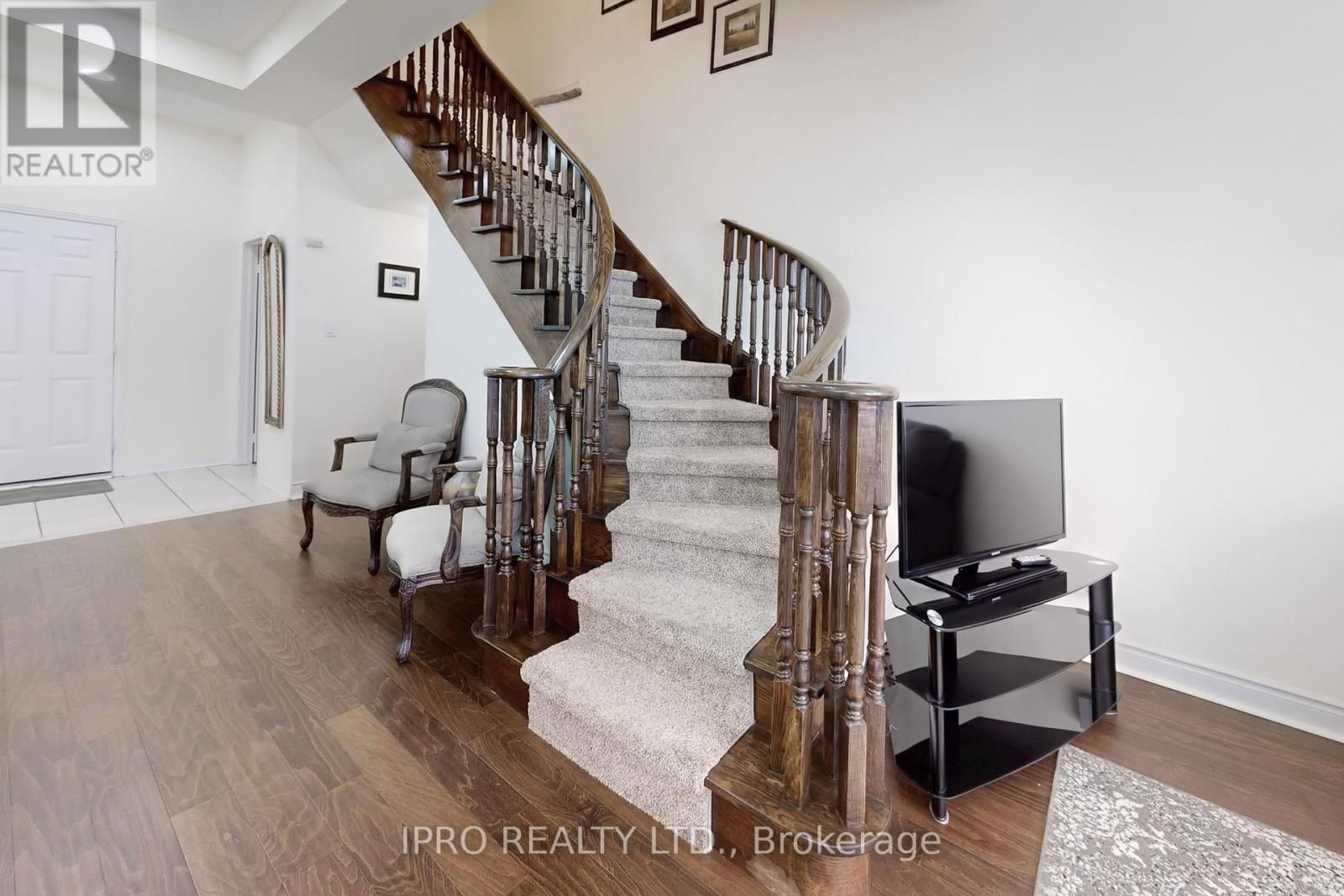 4 COPPERSTONE CRESCENT Image 22