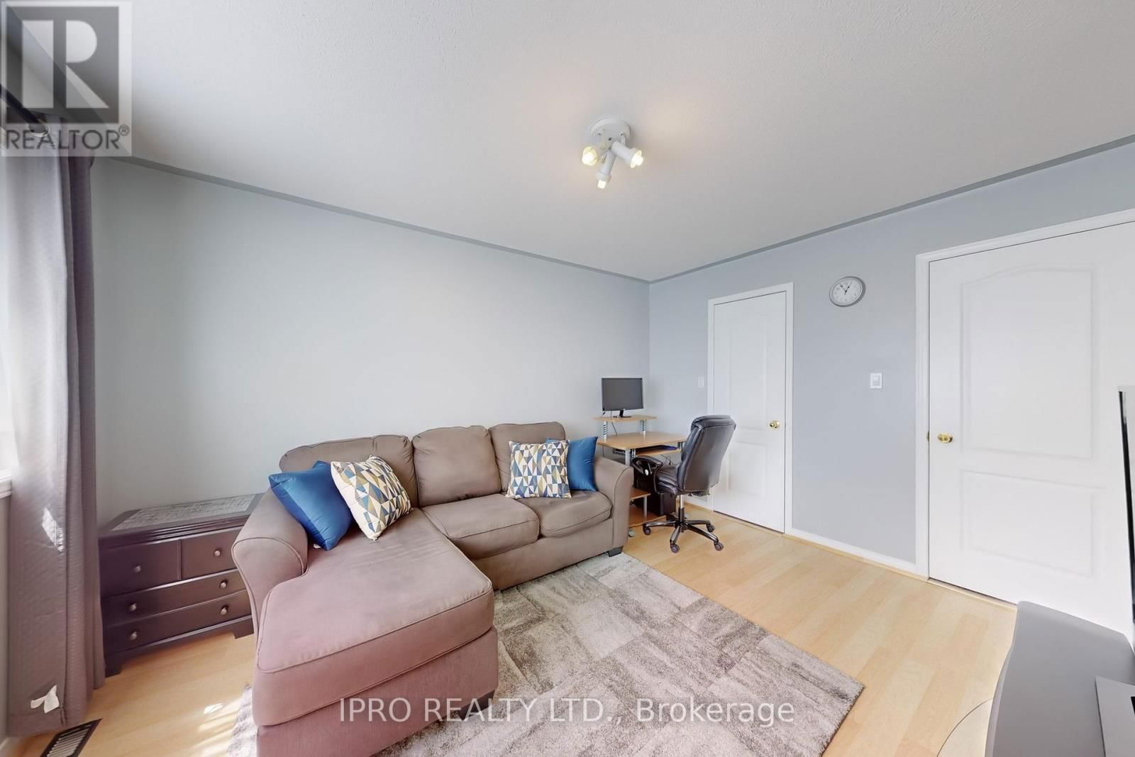 4 COPPERSTONE CRESCENT Image 34