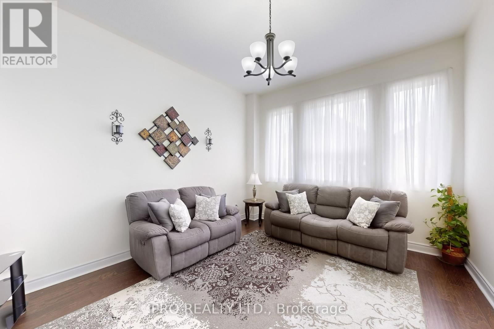 4 COPPERSTONE CRESCENT Image 5