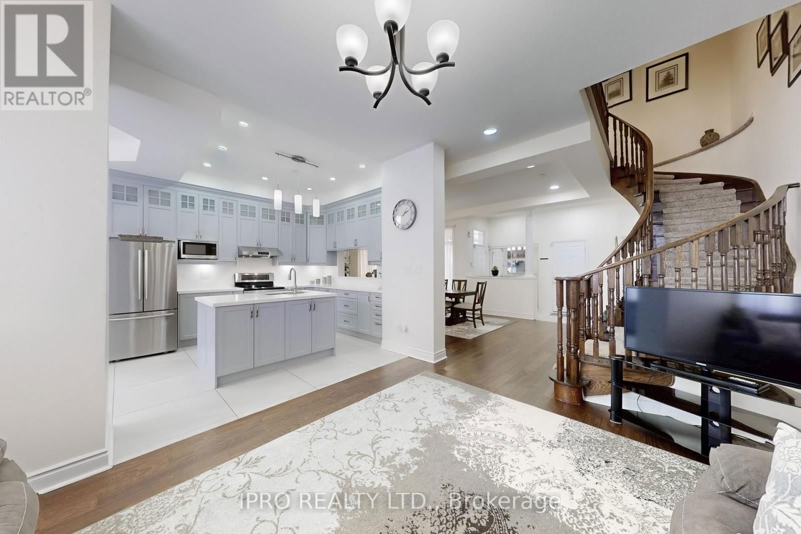 4 COPPERSTONE CRESCENT Image 6