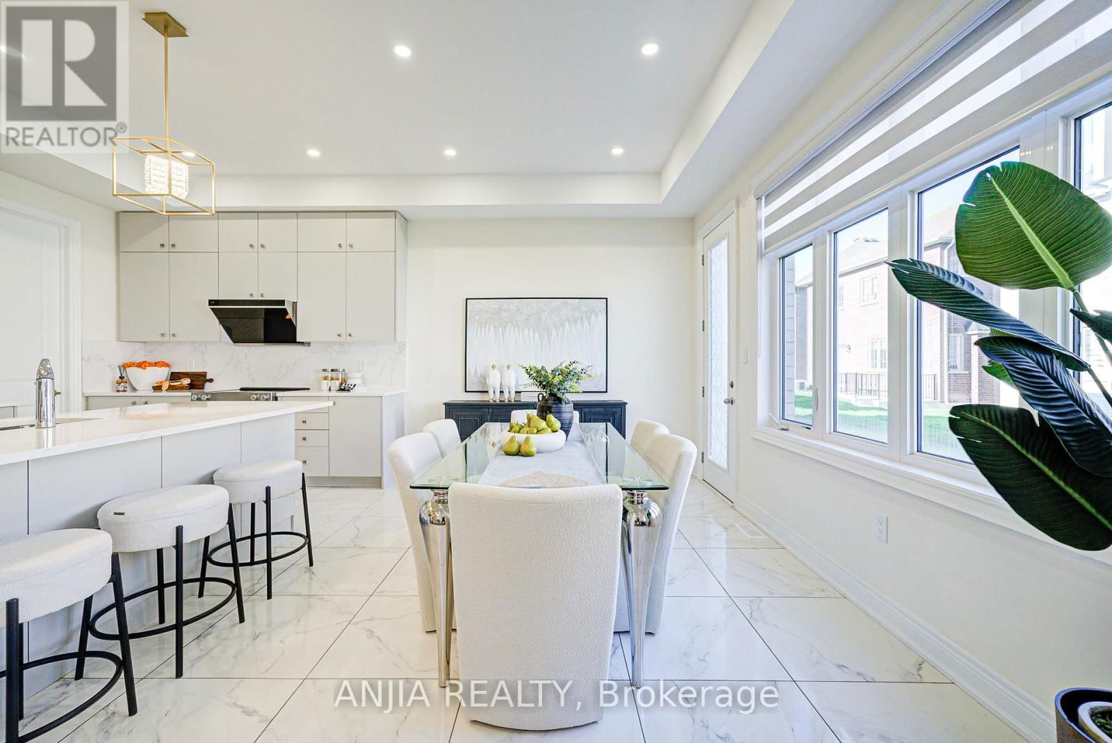 7 FAUCHARD STREET Image 17