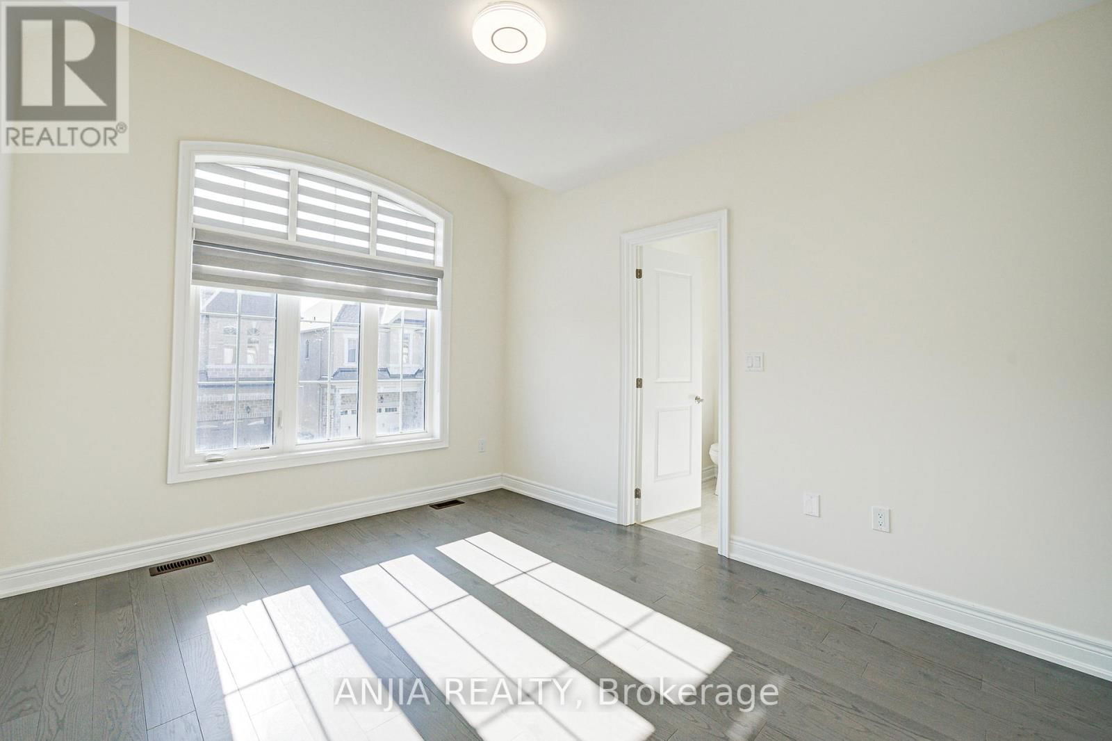 7 FAUCHARD STREET Image 21