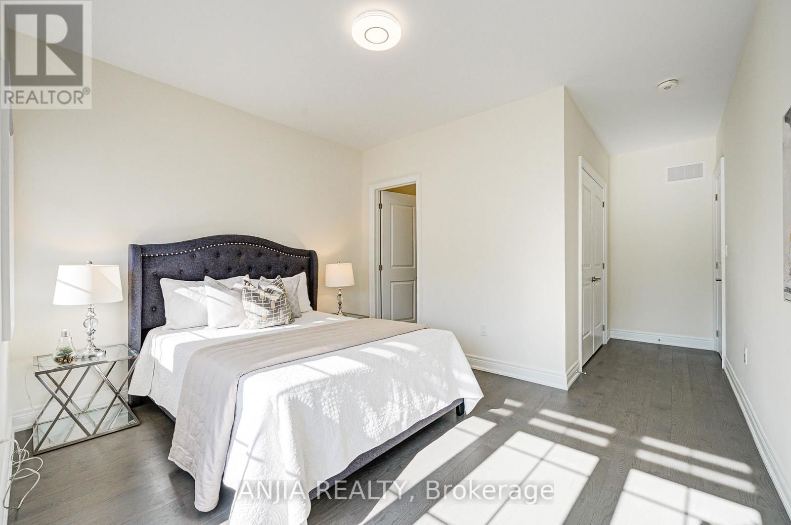 7 FAUCHARD STREET Image 23