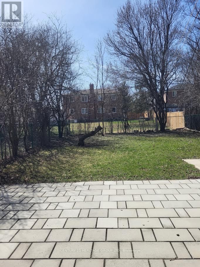 232 BLUE GRASS BOULEVARD Image 13