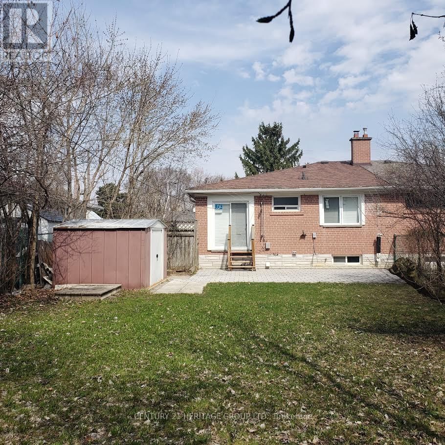 232 BLUE GRASS BOULEVARD Image 16