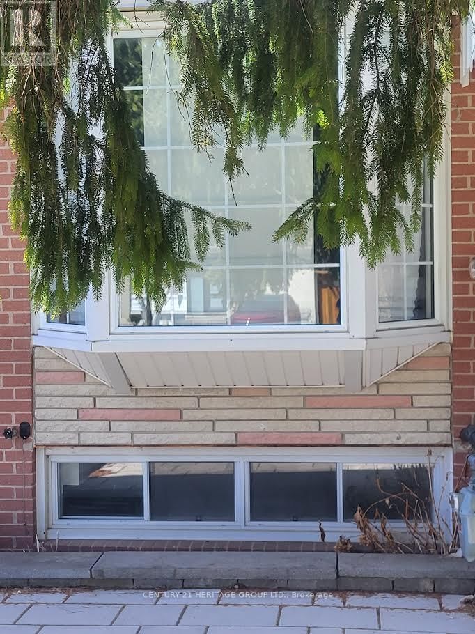 232 BLUE GRASS BOULEVARD Image 2