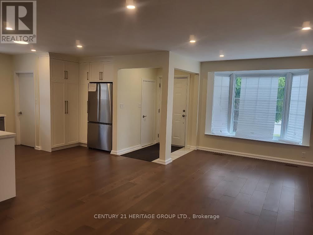 232 BLUE GRASS BOULEVARD Image 4
