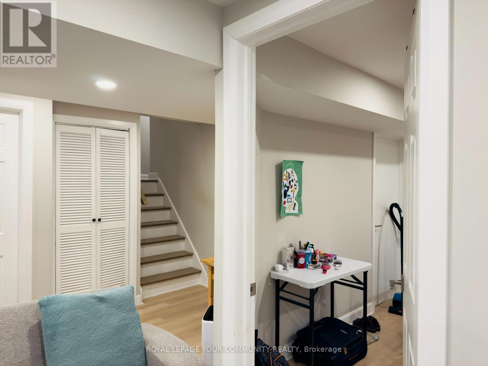 19 HURON COURT Image 11