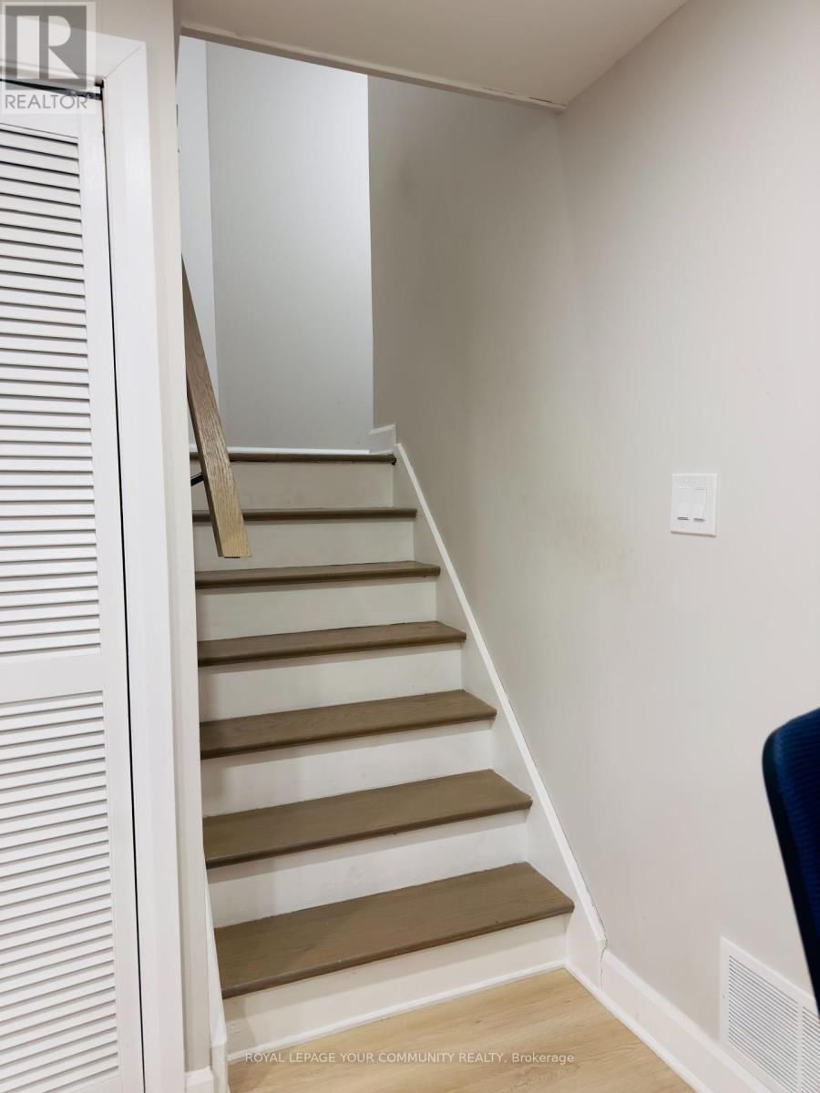 19 HURON COURT Image 13