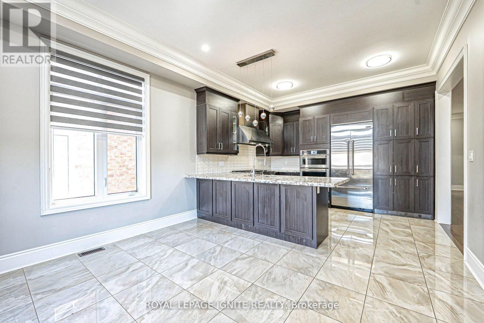 61 GIBSON CIRCLE Image 12