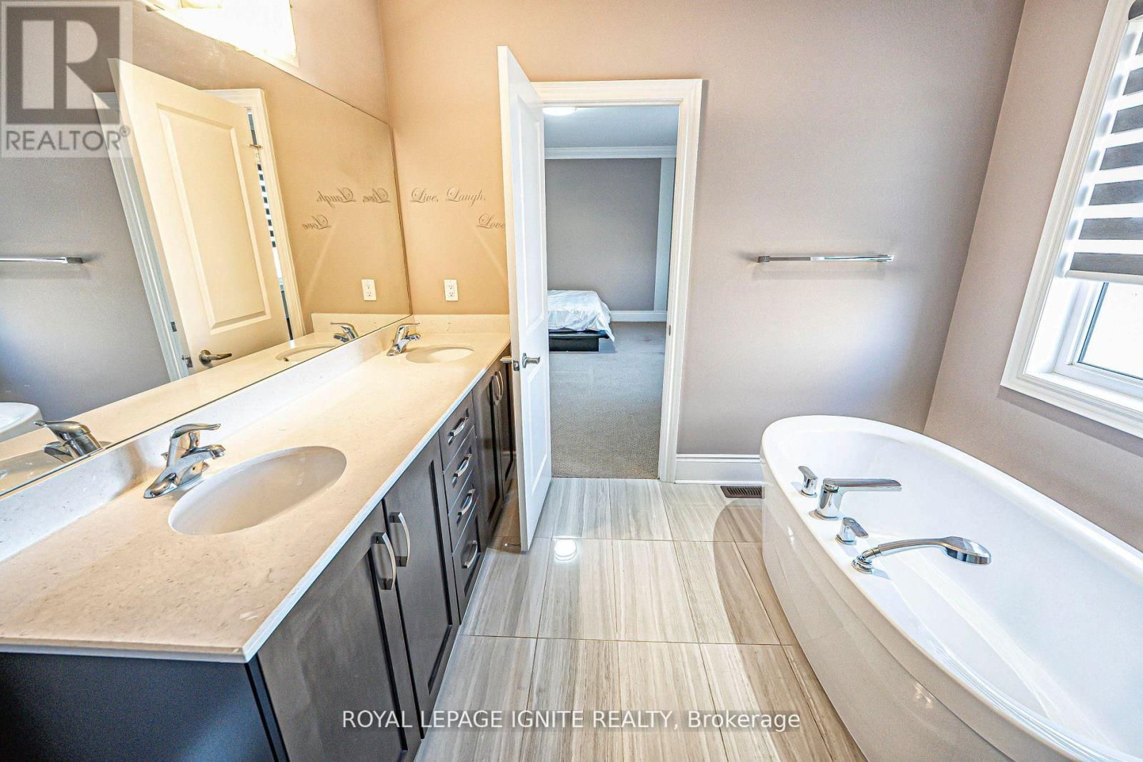 61 GIBSON CIRCLE Image 21