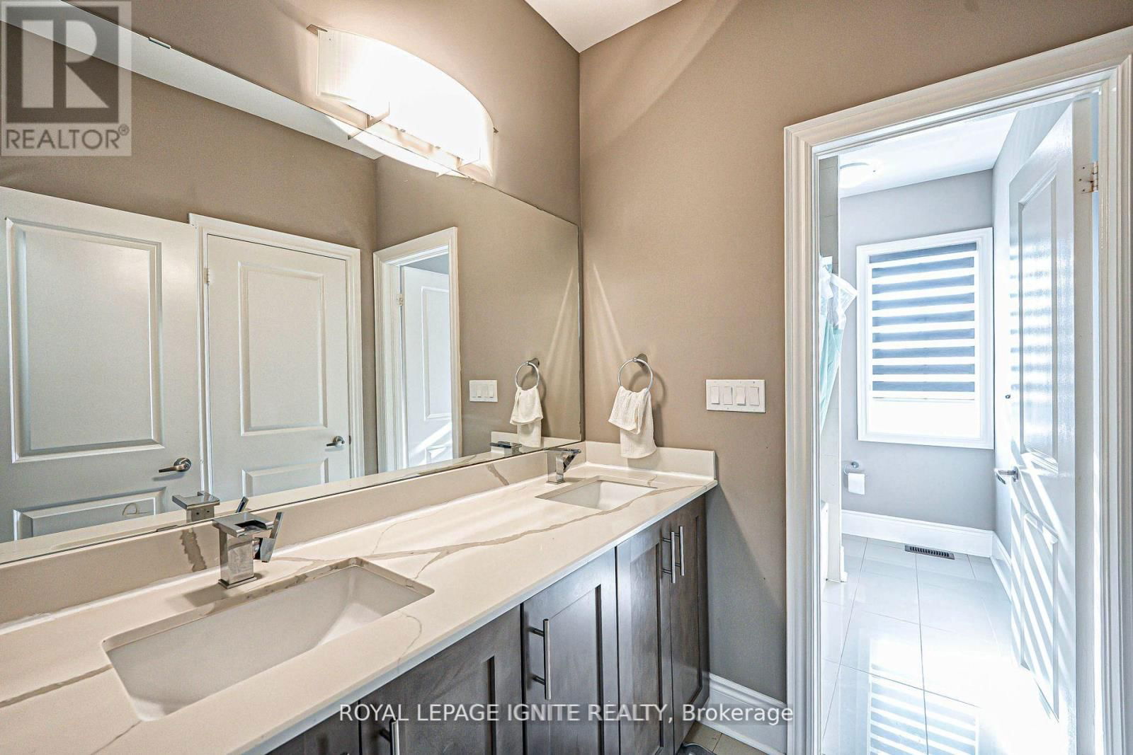 61 GIBSON CIRCLE Image 24