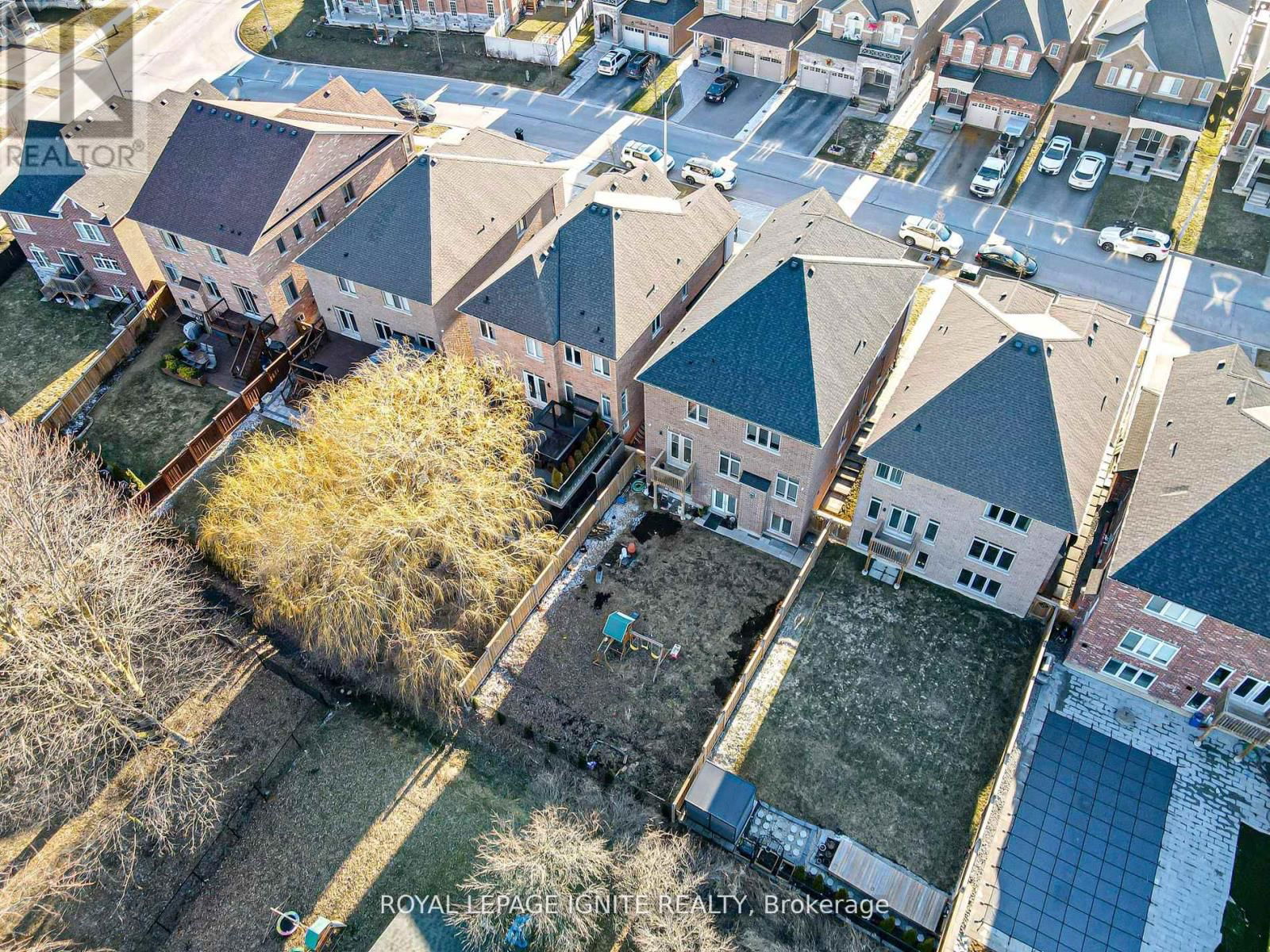 61 GIBSON CIRCLE Image 3