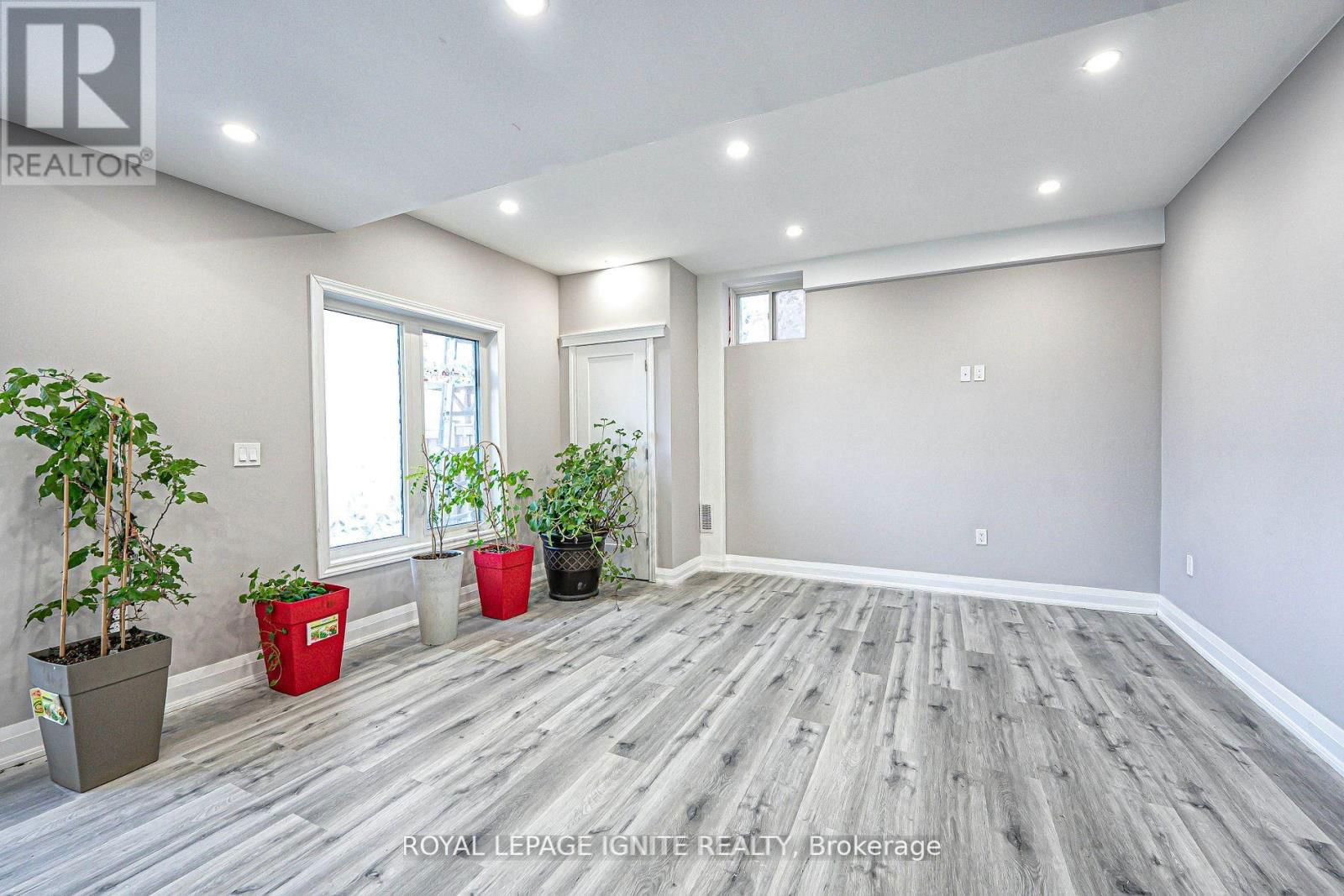 61 GIBSON CIRCLE Image 31