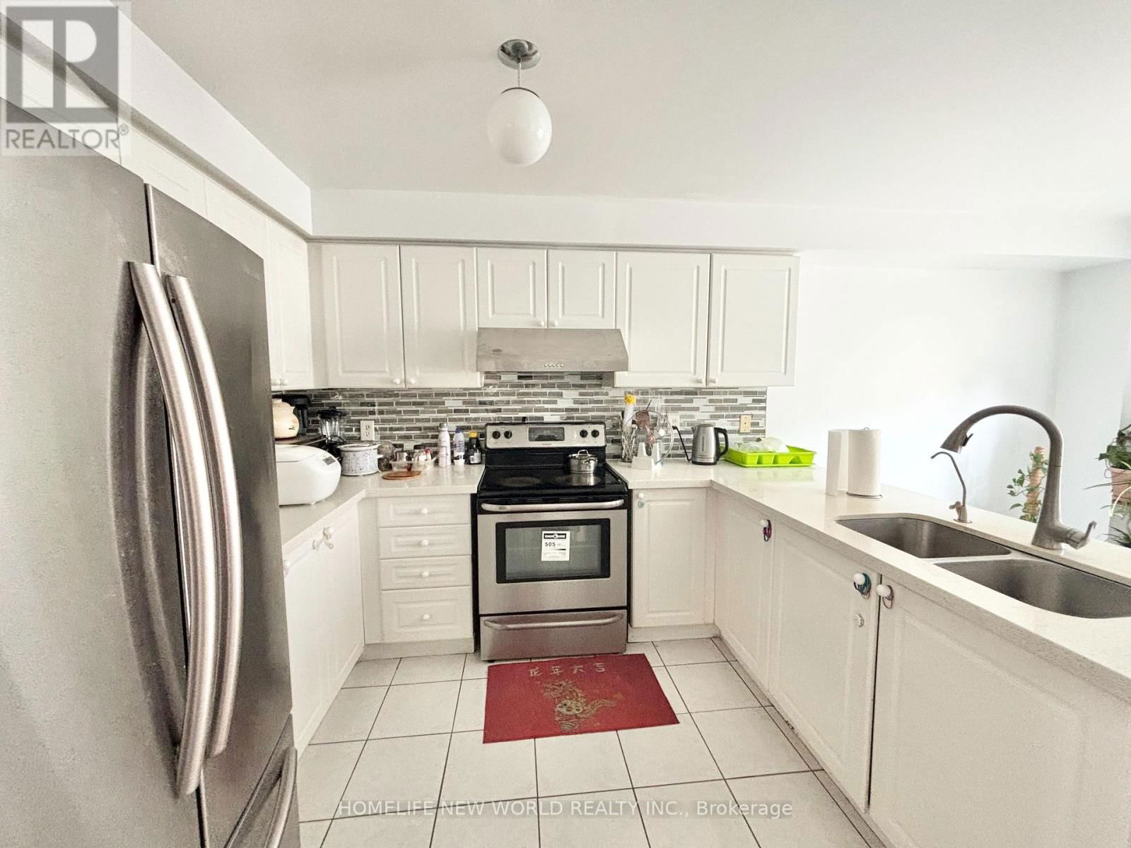 8 AZALEA GATE WAY Image 5