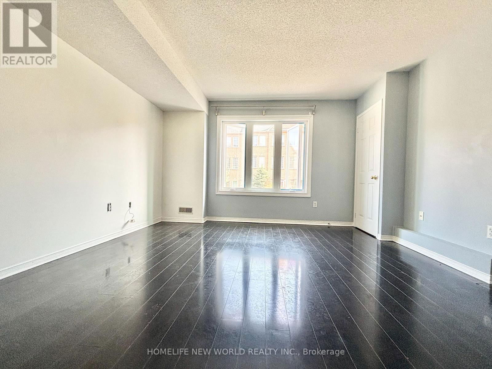 8 AZALEA GATE WAY Image 9