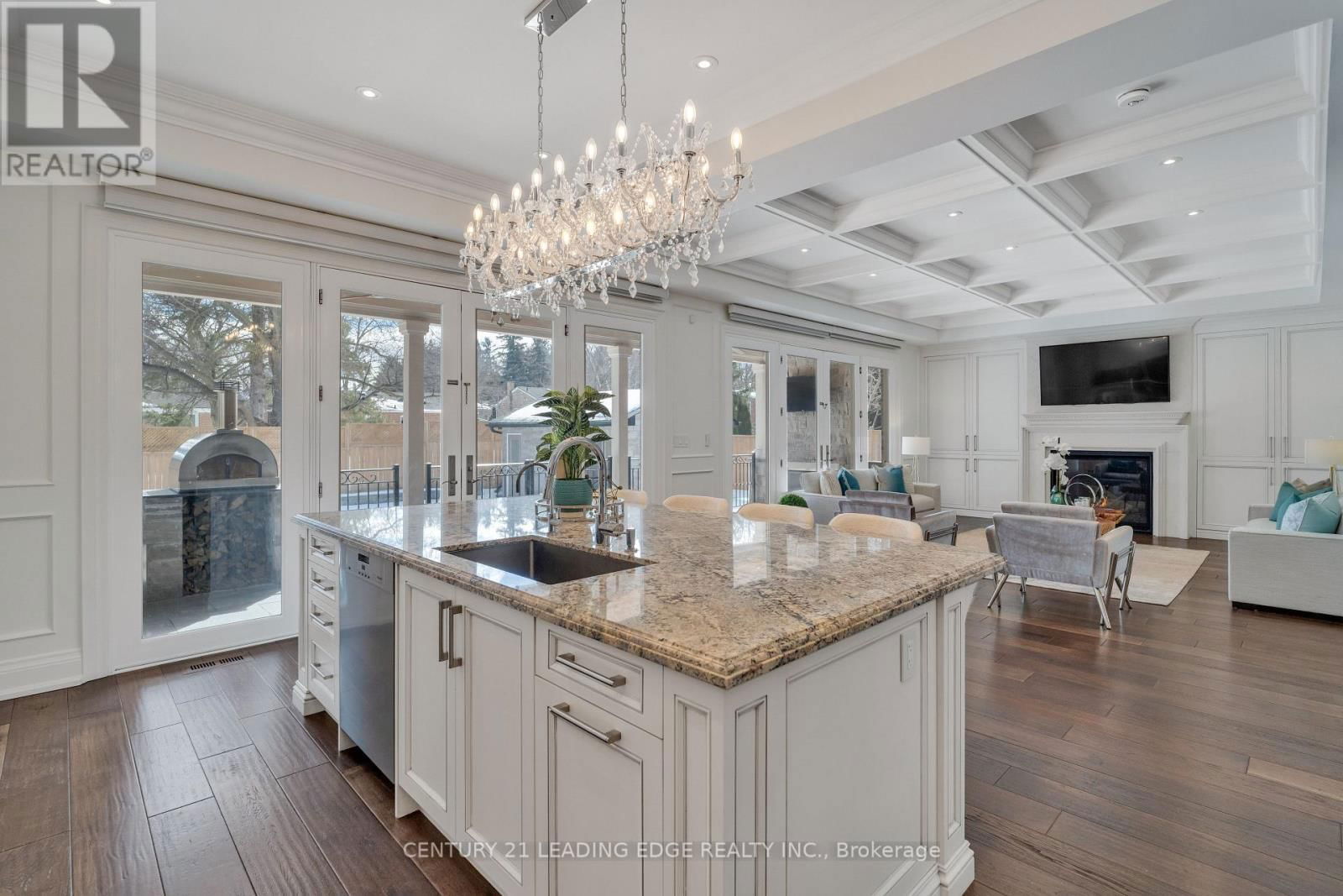 25 TALISMAN CRESCENT Image 11