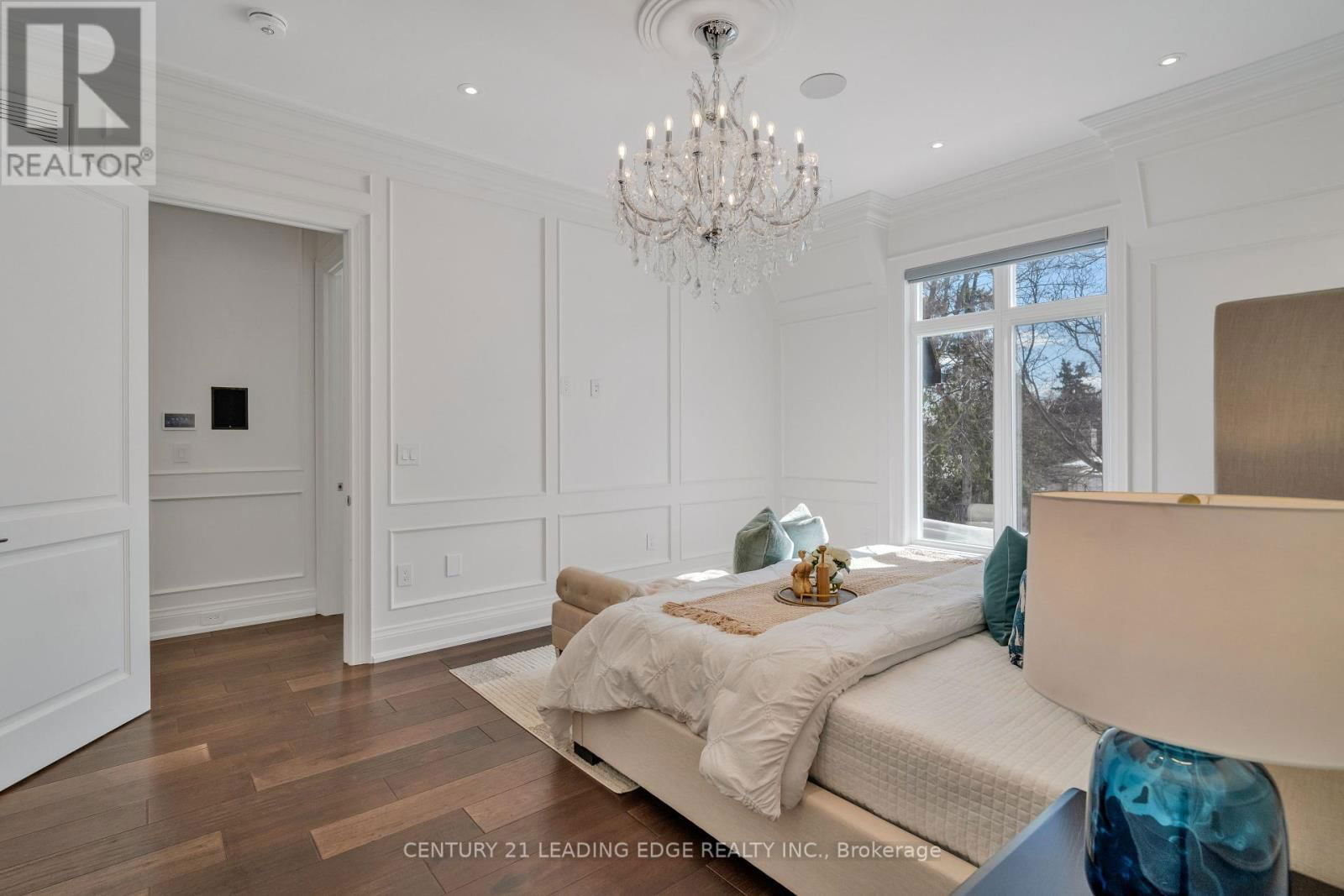 25 TALISMAN CRESCENT Image 27