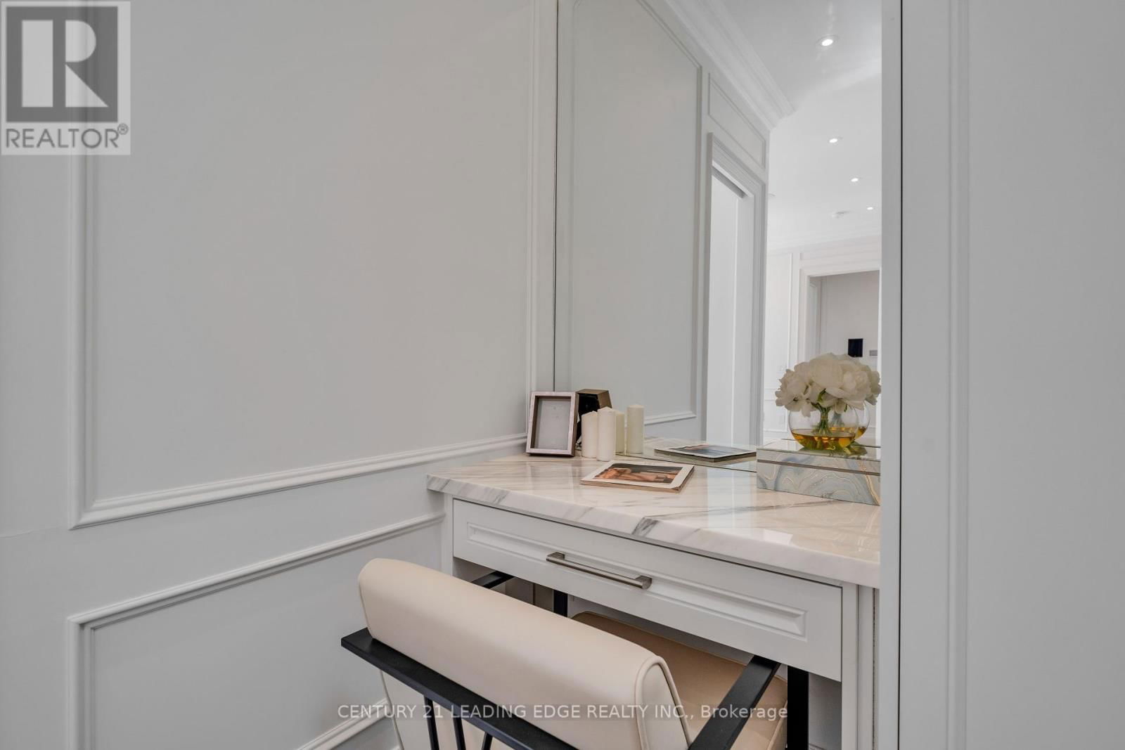 25 TALISMAN CRESCENT Image 29