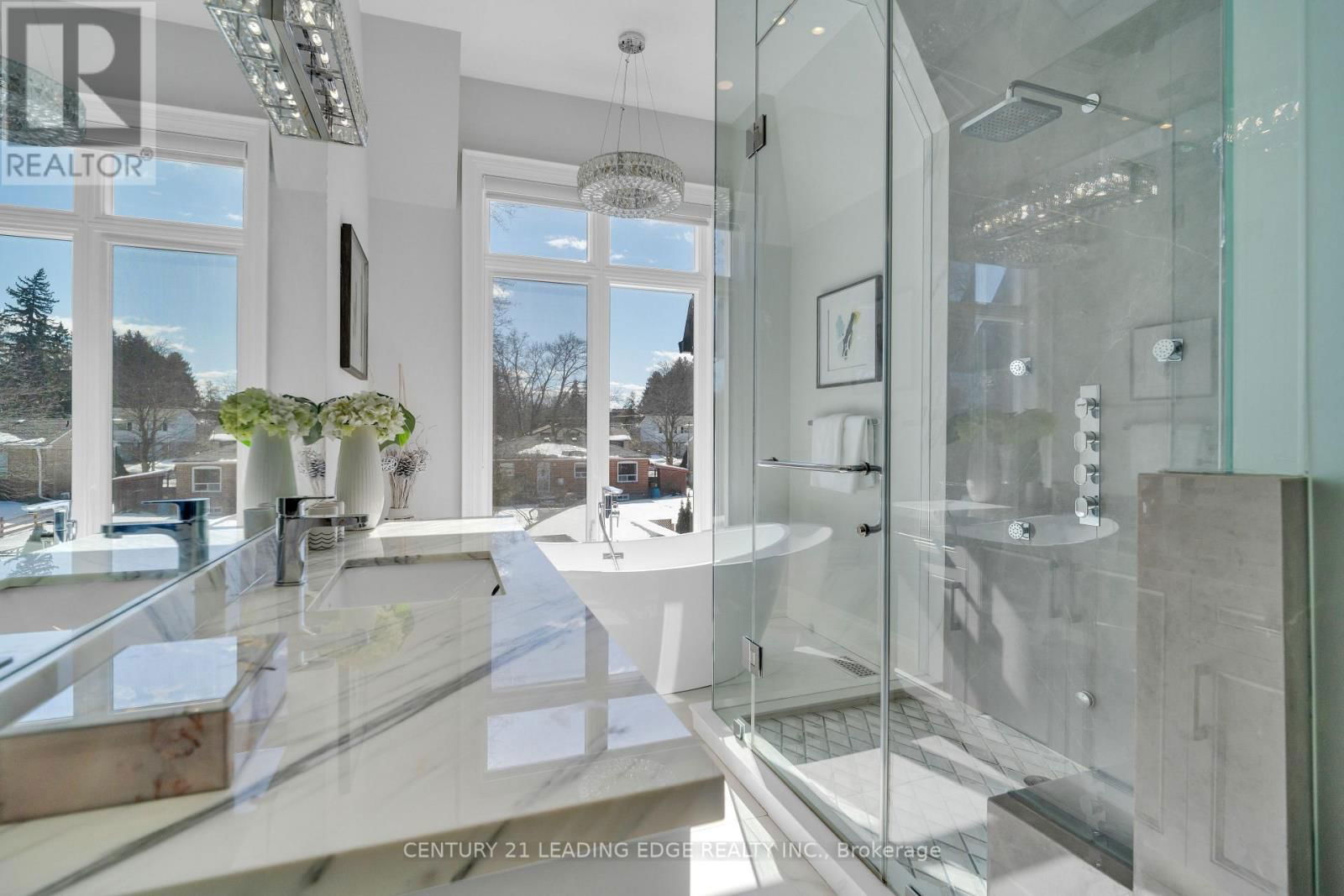 25 TALISMAN CRESCENT Image 34
