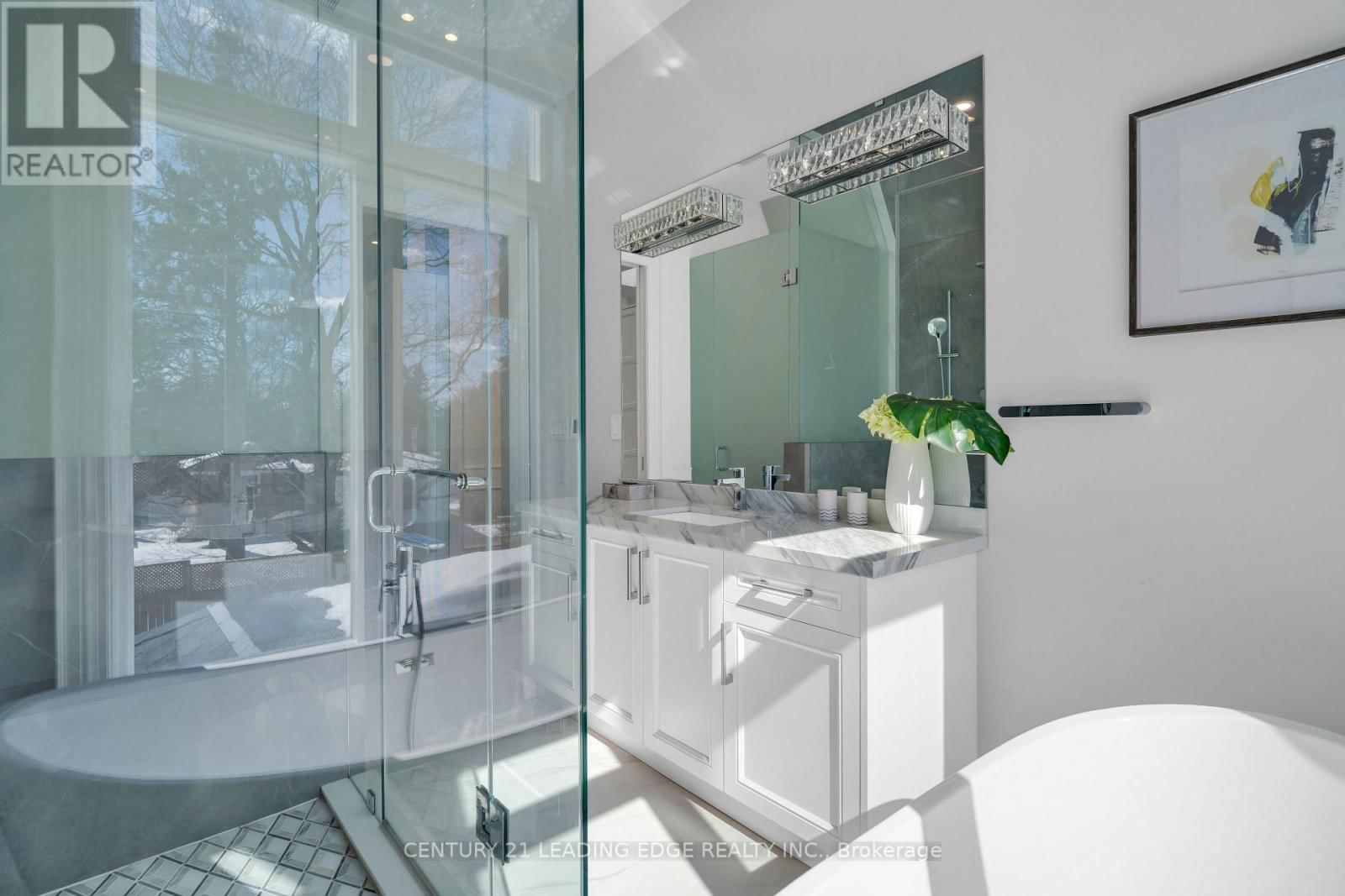 25 TALISMAN CRESCENT Image 37