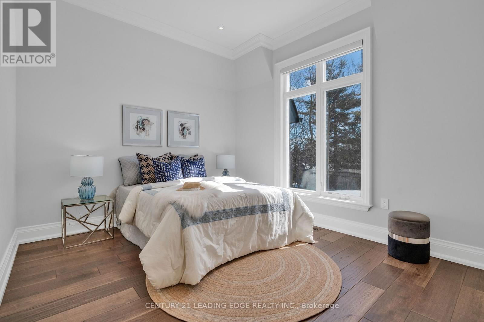 25 TALISMAN CRESCENT Image 39