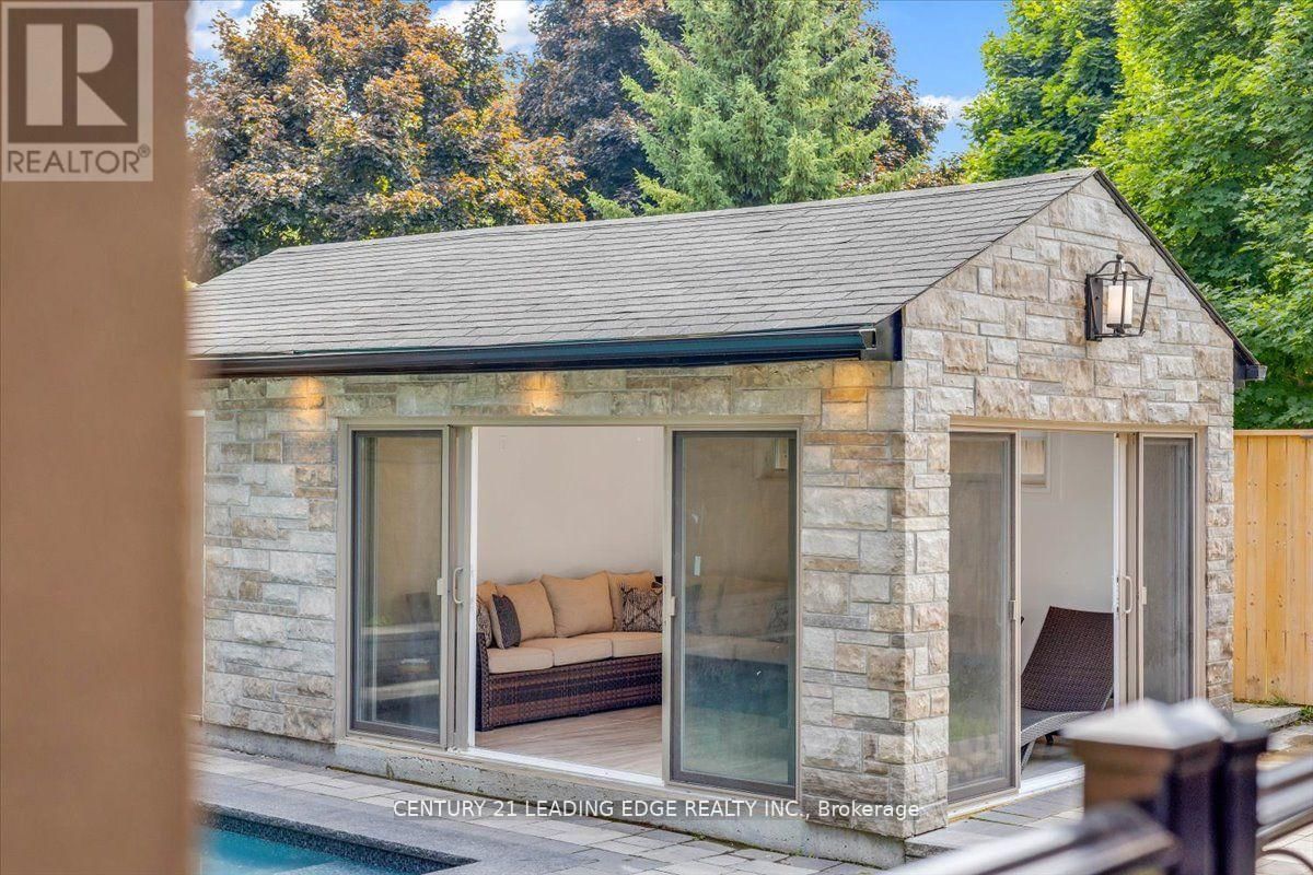 25 TALISMAN CRESCENT Image 47