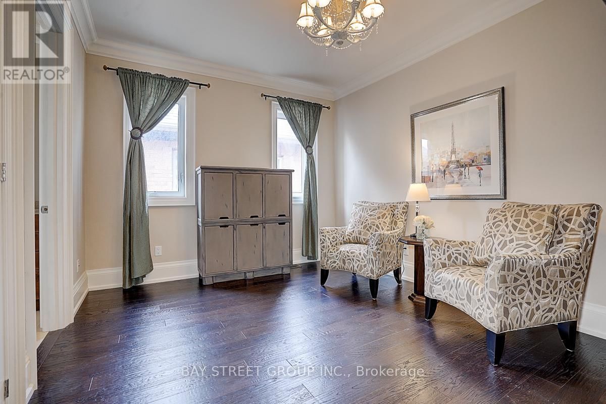 42 HAILSHAM COURT Image 35