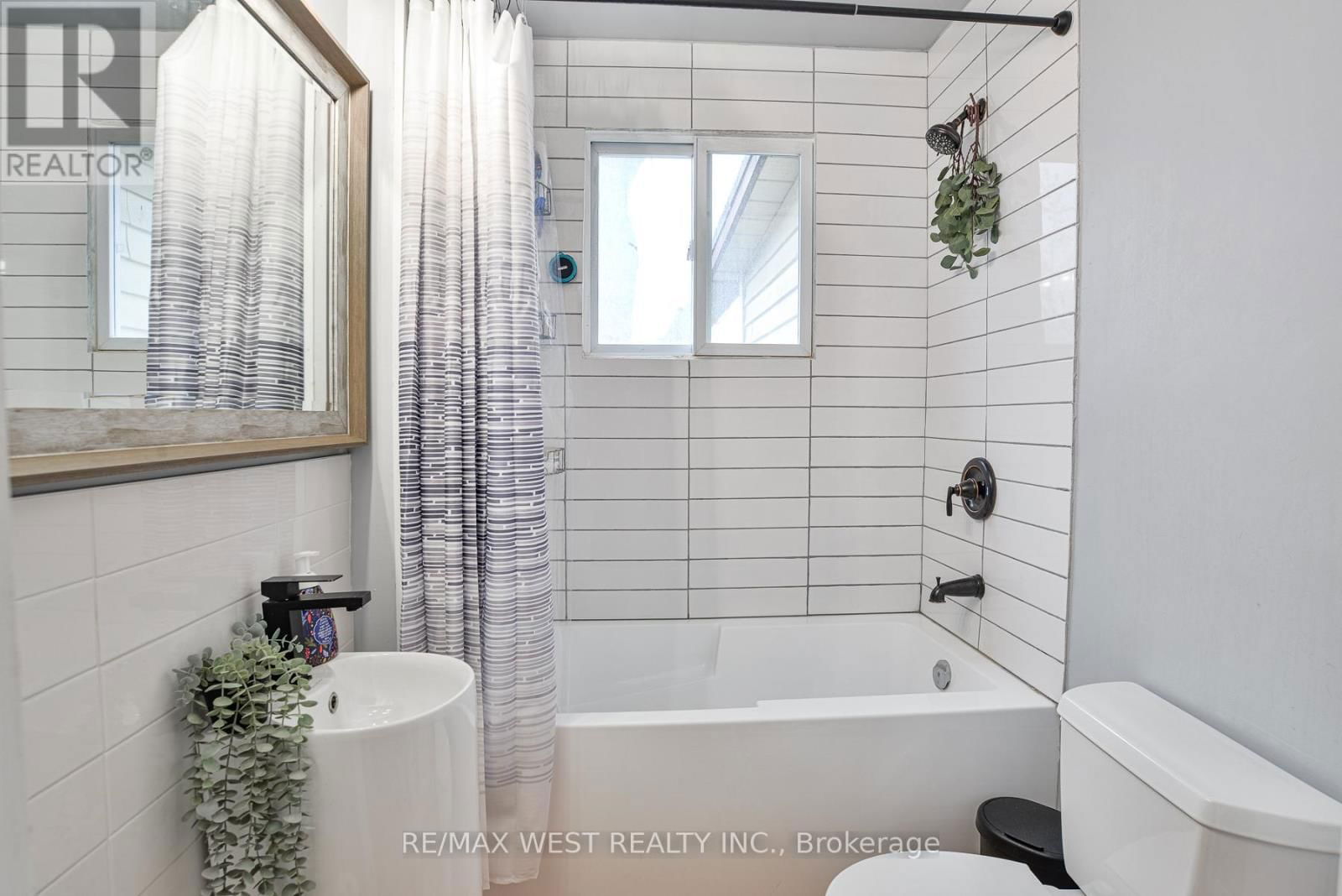 122 RAGLAN STREET Image 5