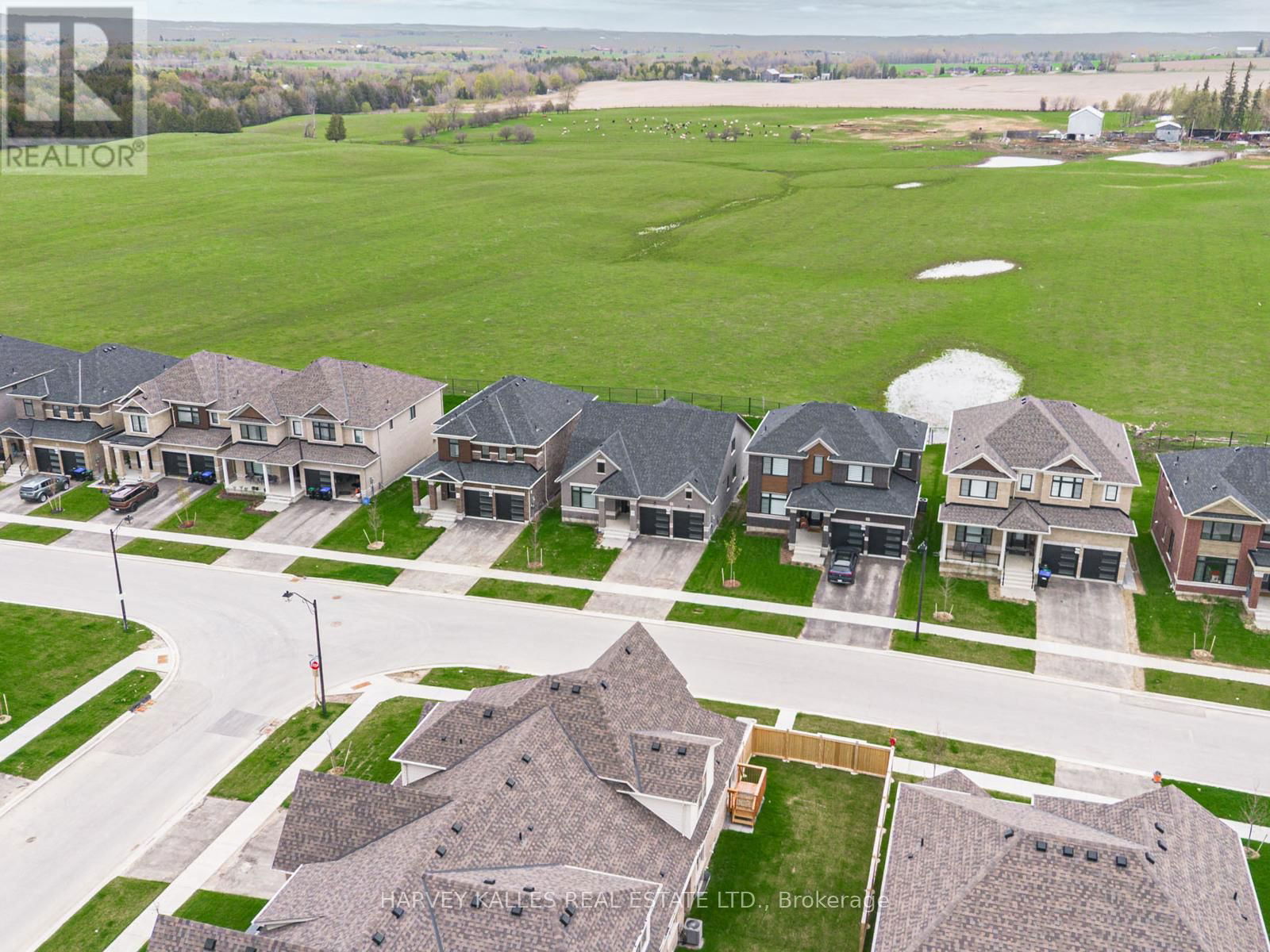 2 BAYBERRY DRIVE Image 37