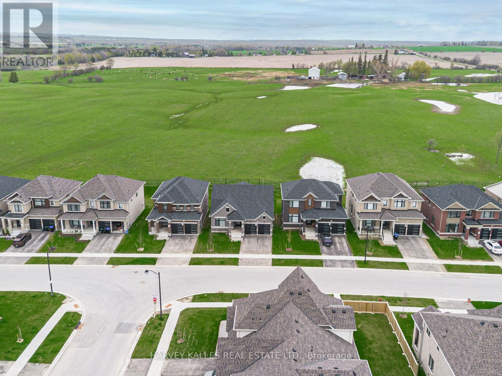 2 BAYBERRY DRIVE Image 39