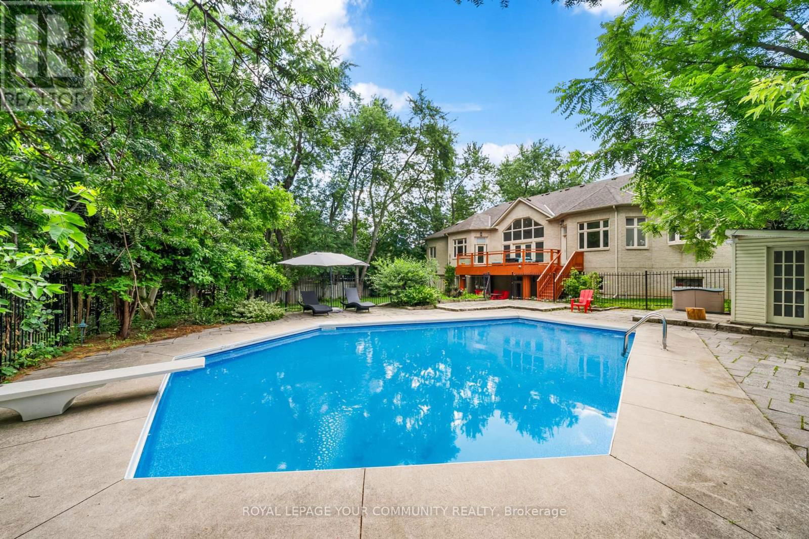 48 ARNOLD AVENUE Image 24