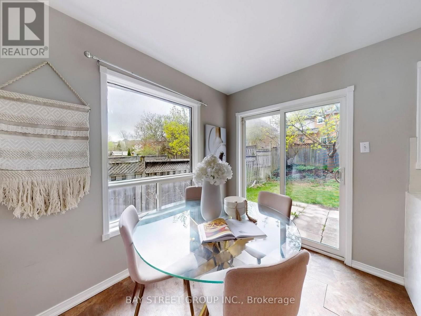 116 WOODROOF CRESCENT Image 12