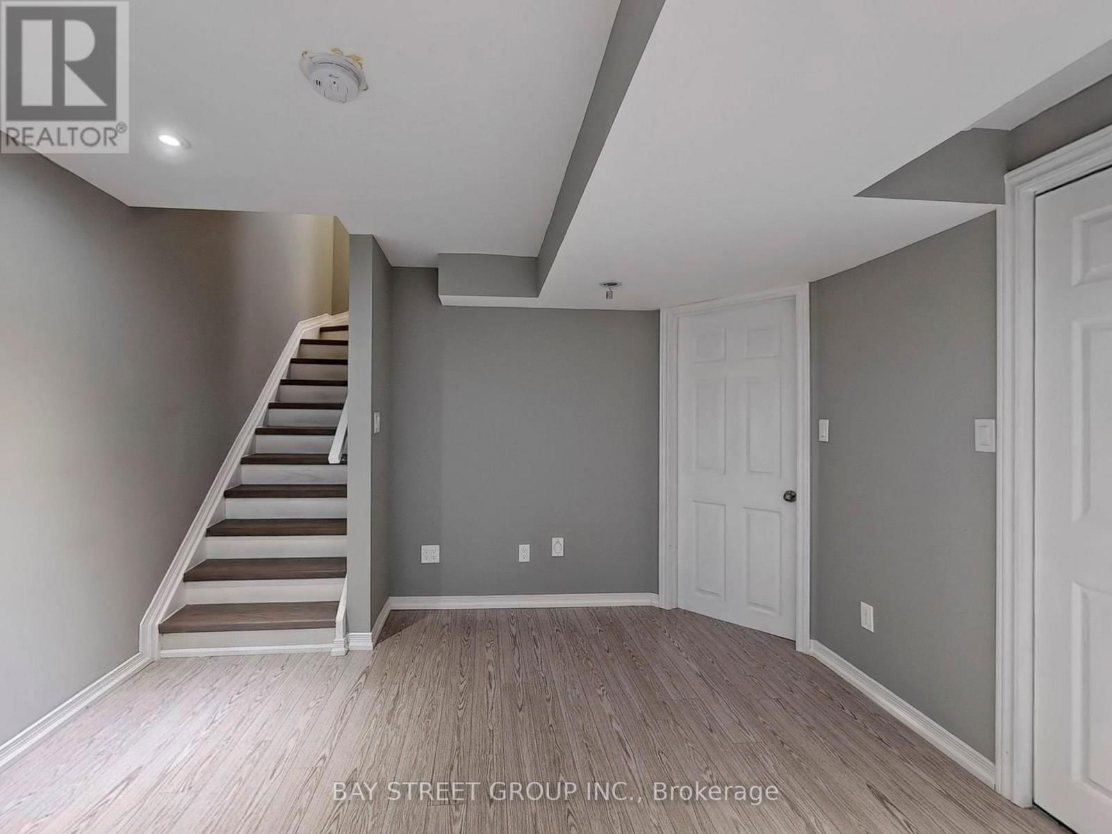 116 WOODROOF CRESCENT Image 33