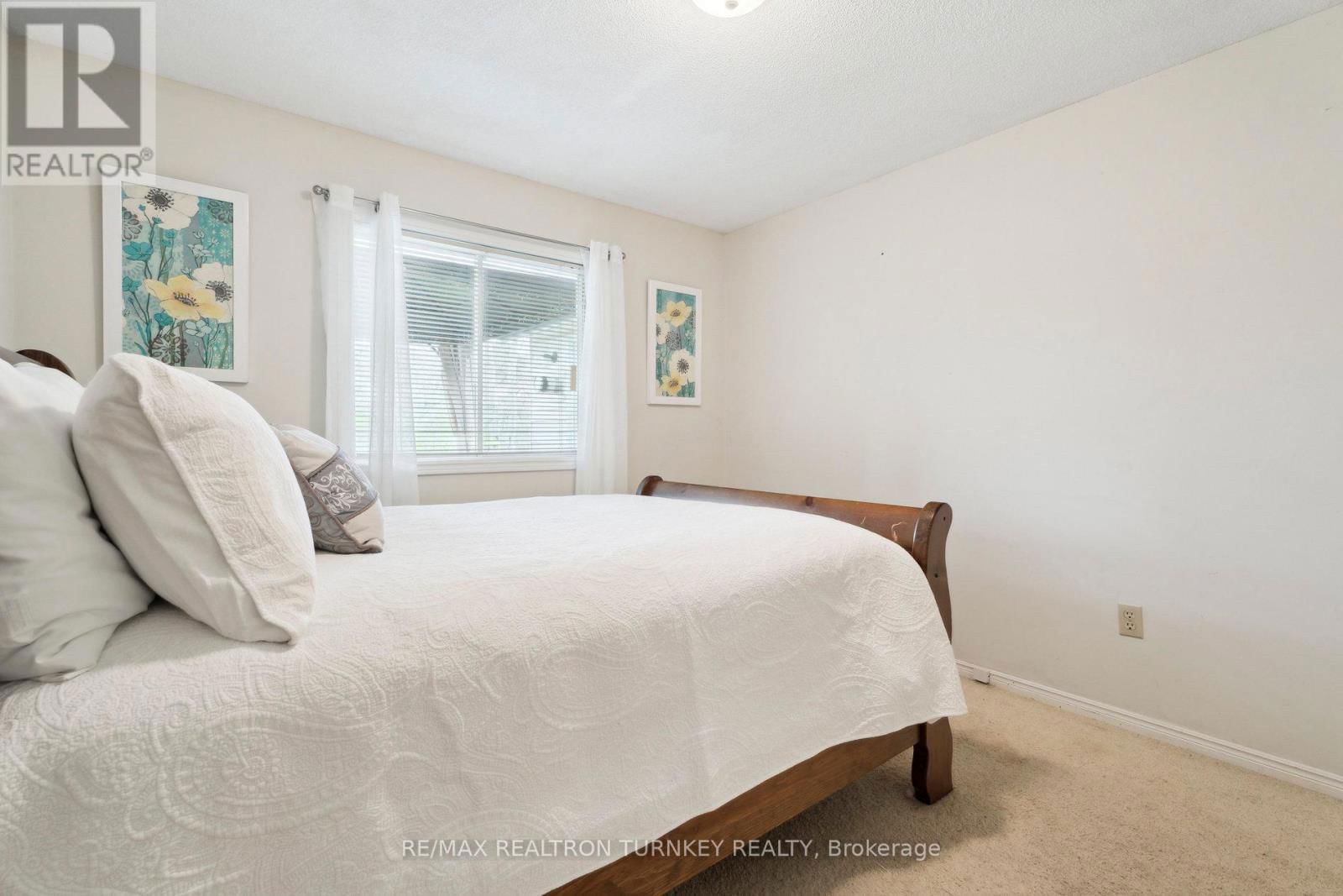 36 TECUMSETH PINES DRIVE Image 24