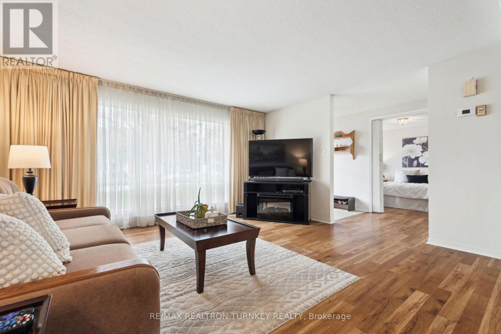 36 TECUMSETH PINES DRIVE Image 6