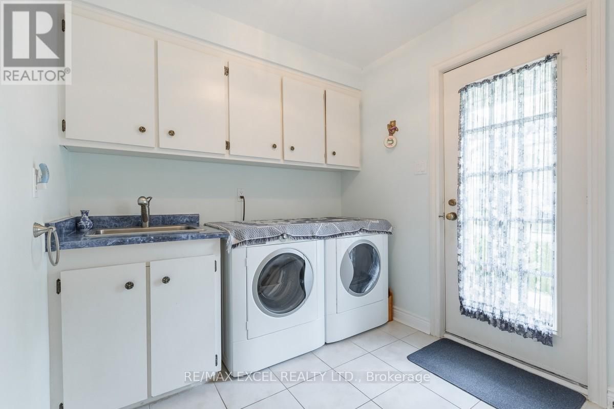 8 BOYD COURT Image 12