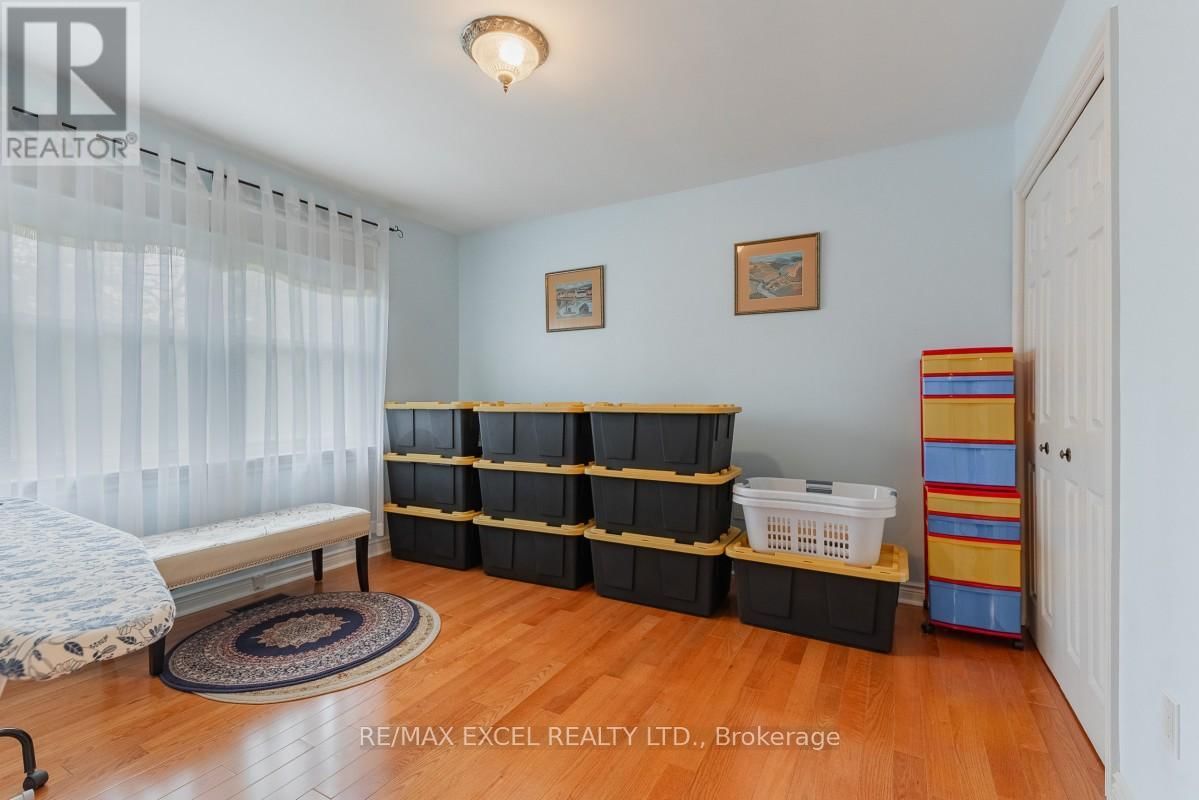8 BOYD COURT Image 17