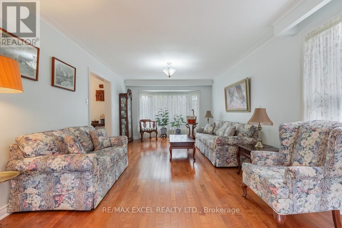 8 BOYD COURT Image 5