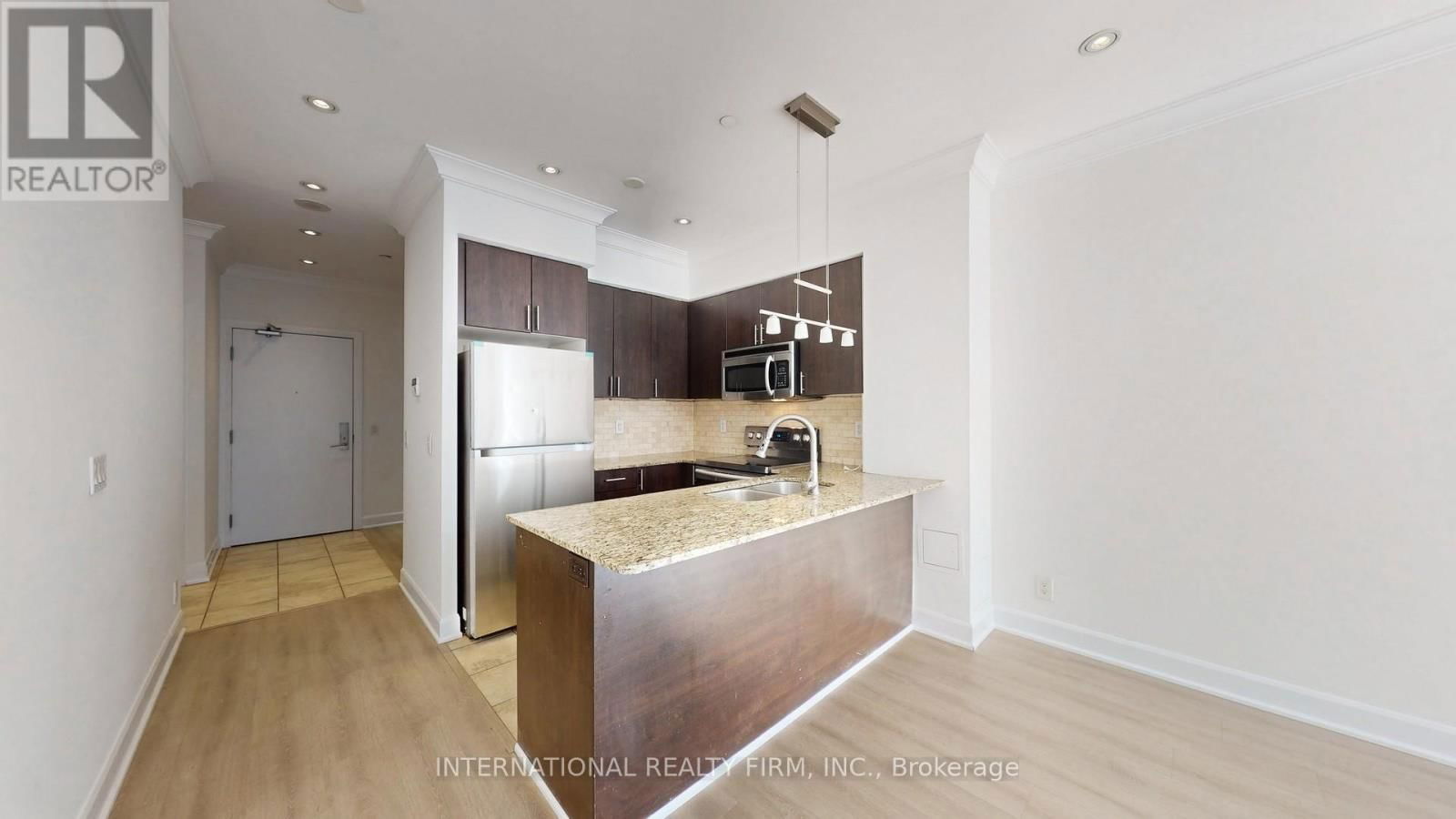 107 - 520 STEELES AVENUE WEST Image 12