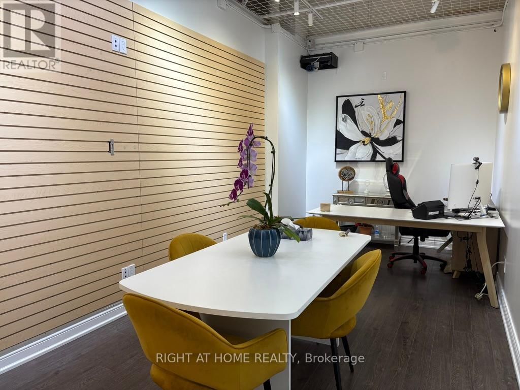 155 - 7181 YONGE STREET Image 1