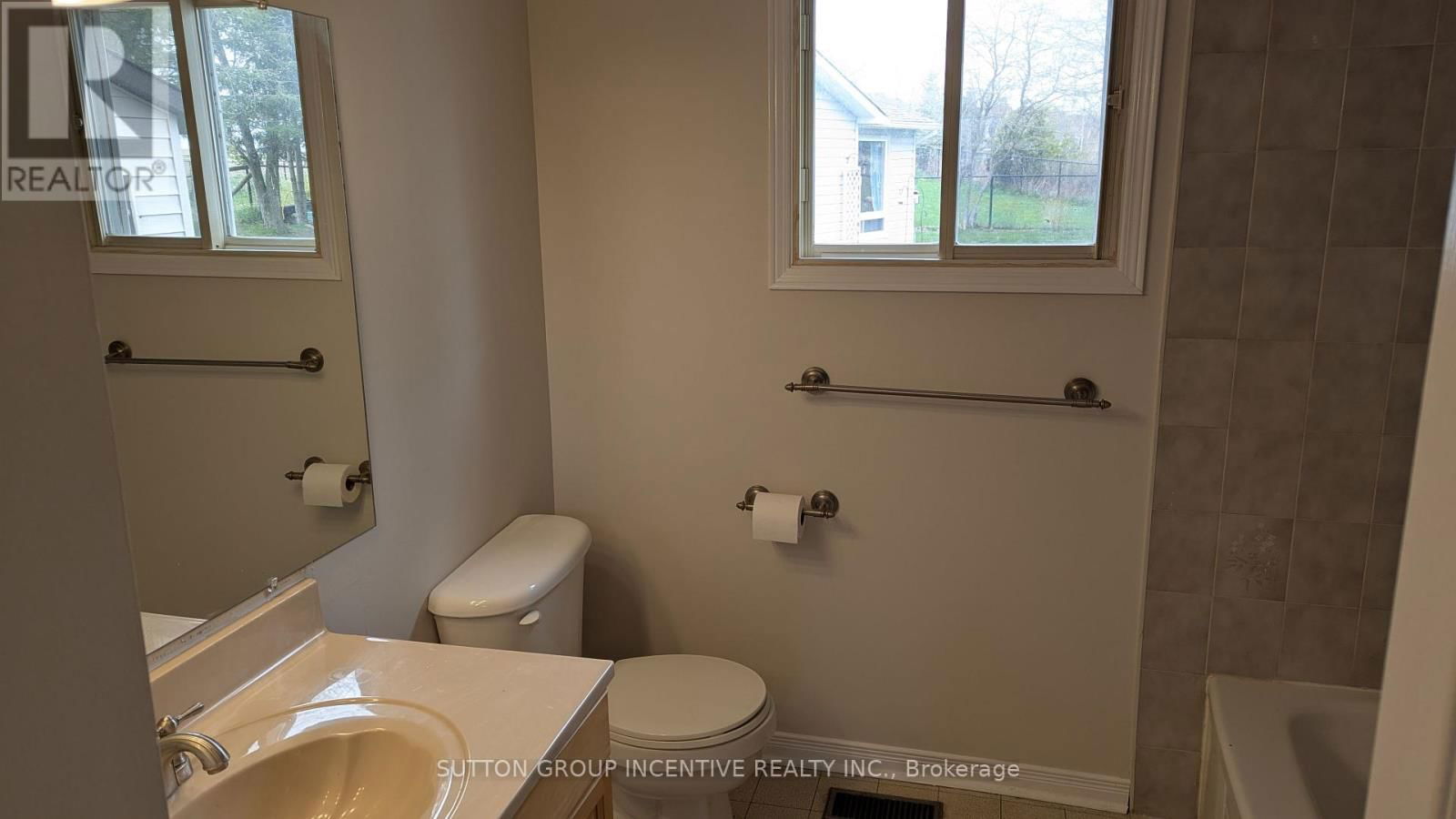 49 ROYAL OAK DRIVE Image 7