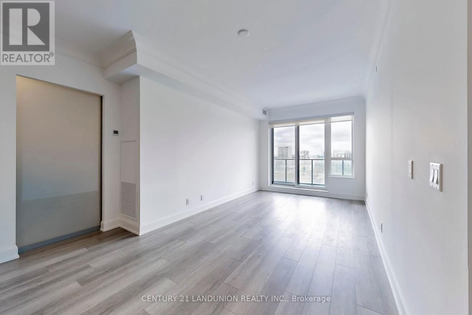 1507 - 8 WATER WALK DRIVE Image 16